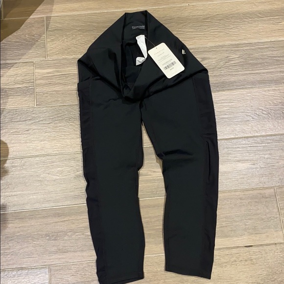 Fabletics - Picture 3 of 5